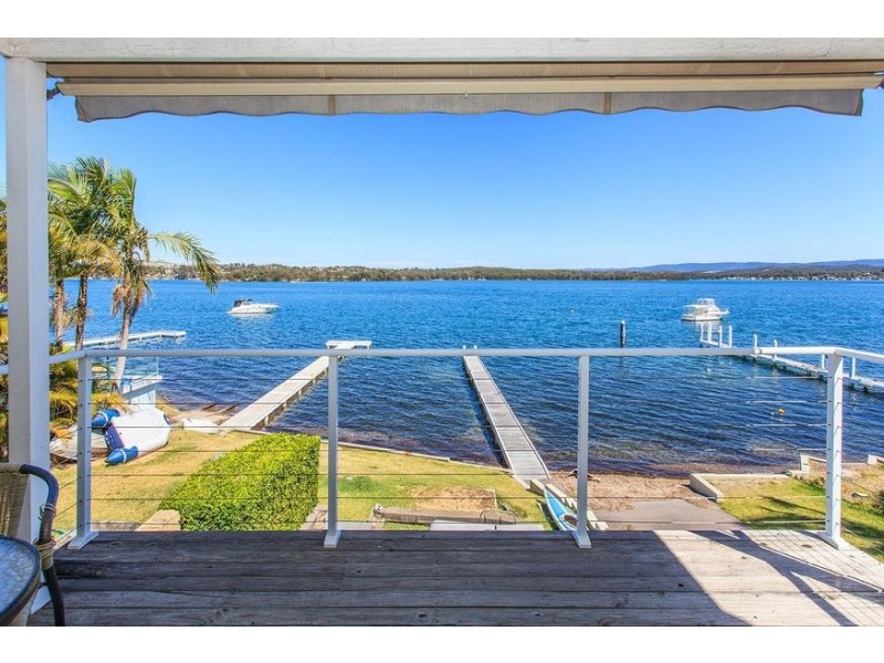 127 COAL POINT ROAD, Coal Point NSW 2283