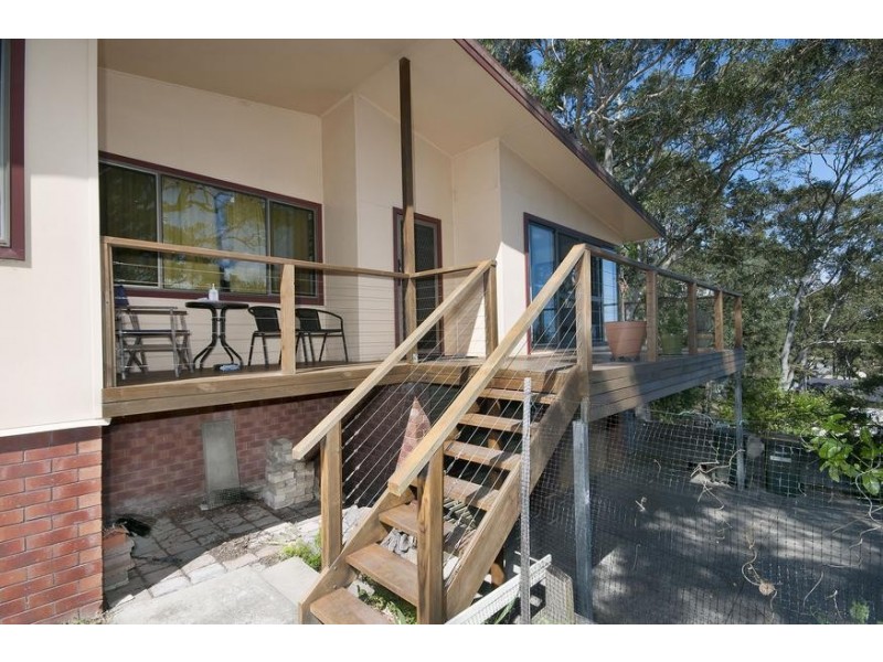 96 Coal Point Road, Coal Point NSW 2283