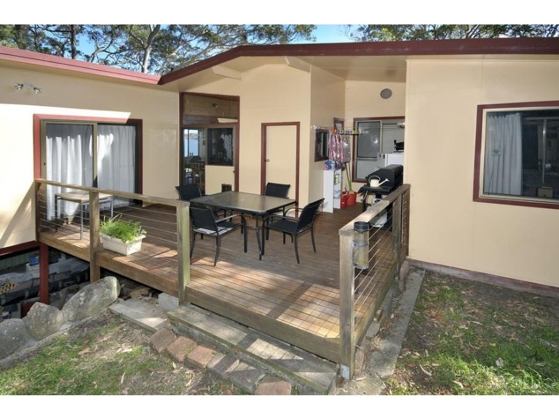 96 Coal Point Road, Coal Point NSW 2283