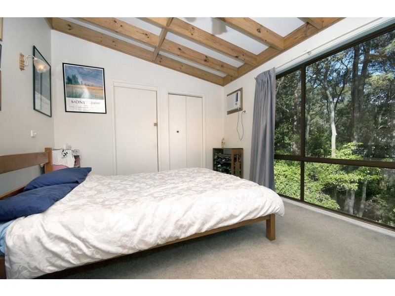 96 Coal Point Road, Coal Point NSW 2283