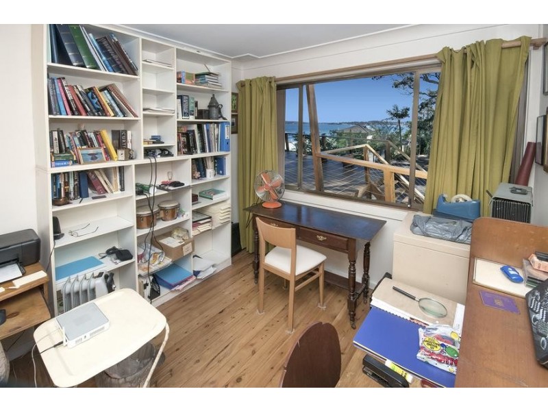 96 Coal Point Road, Coal Point NSW 2283