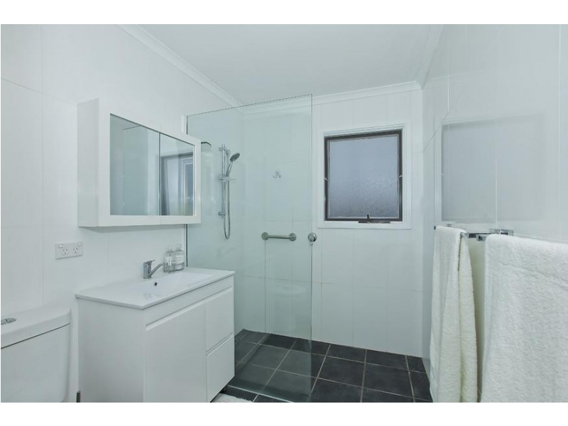 1 Sealand Road, Fishing Point NSW 2283