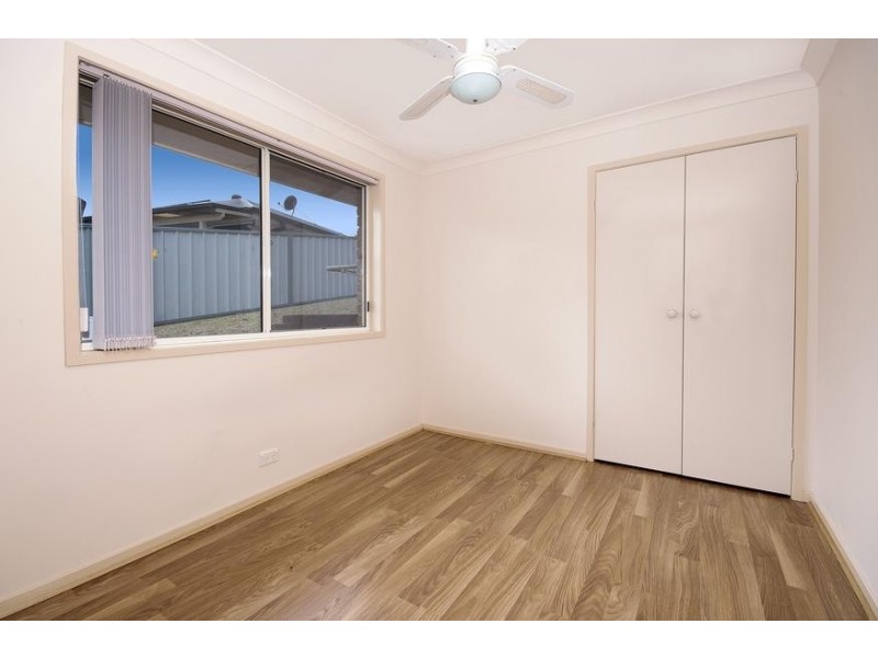 3 Azzura Close, Woodrising NSW 2284