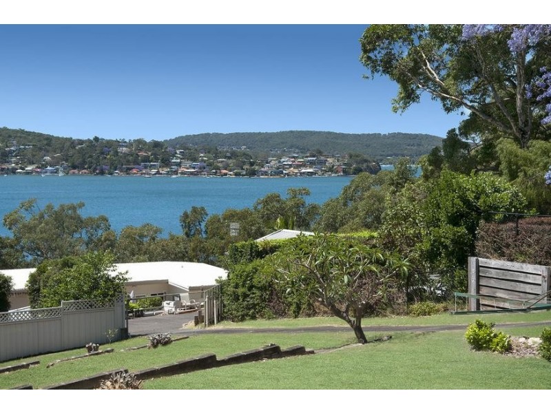 42 George Street, Marmong Point NSW 2284