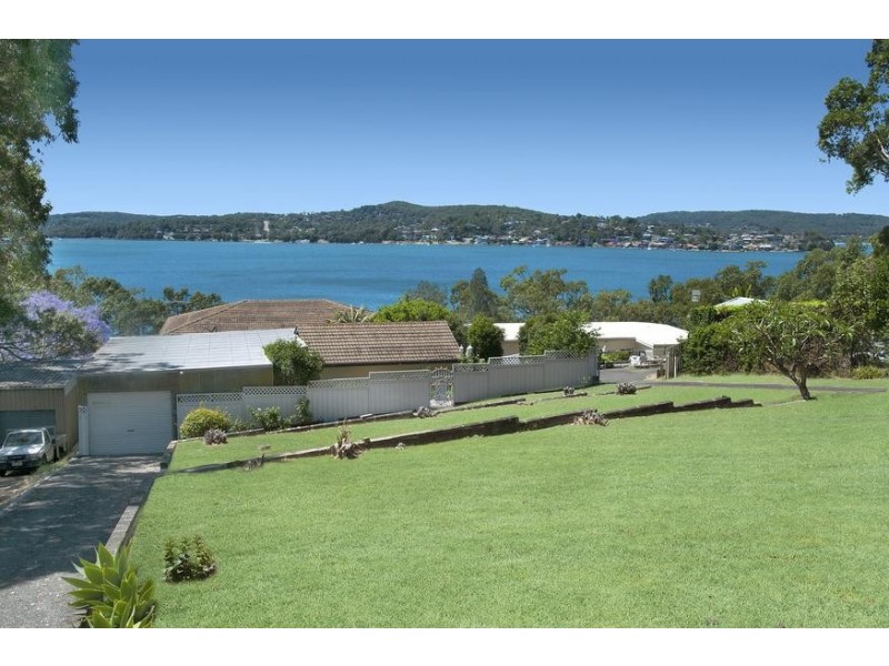 42 George Street, Marmong Point NSW 2284
