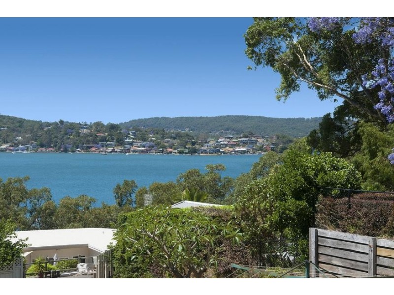 42 George Street, Marmong Point NSW 2284