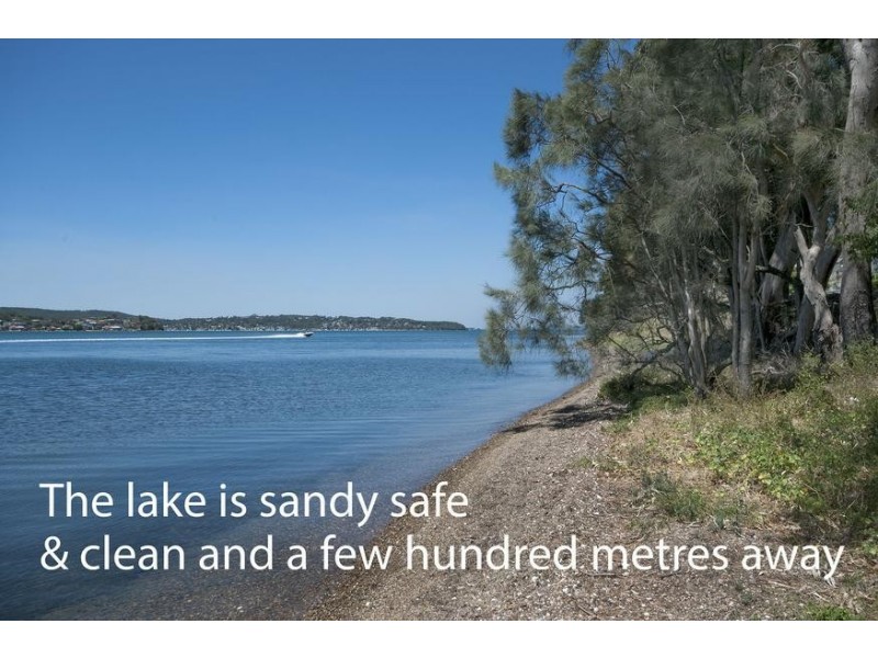 42 George Street, Marmong Point NSW 2284