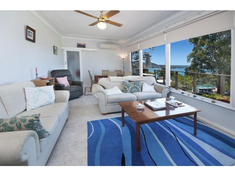 42 George Street, Marmong Point NSW 2284