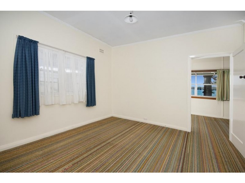 77 Coal Point Road, Coal Point NSW 2283