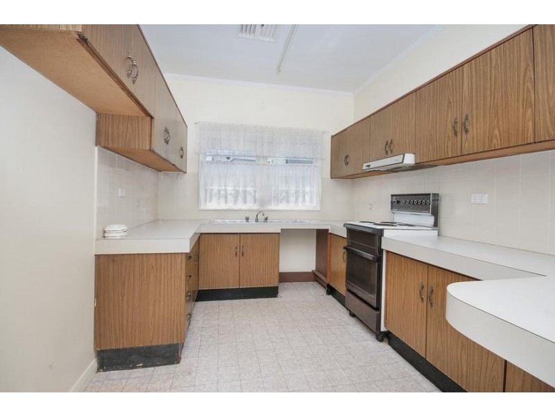 77 Coal Point Road, Coal Point NSW 2283