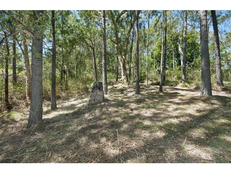 77 Coal Point Road, Coal Point NSW 2283