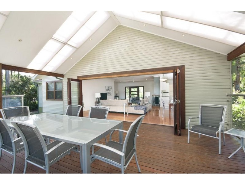 203 Coal Point Road, Coal Point NSW 2283