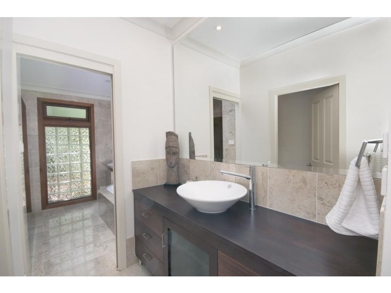 203 Coal Point Road, Coal Point NSW 2283