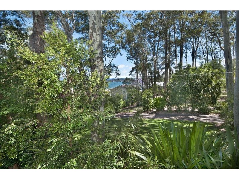 203 Coal Point Road, Coal Point NSW 2283