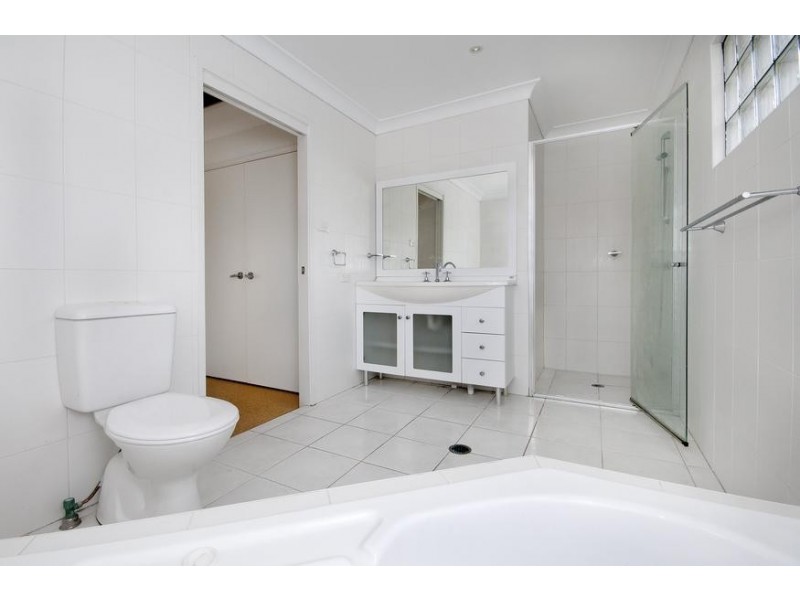 30 Carlisle Row, Fishing Point NSW 2283