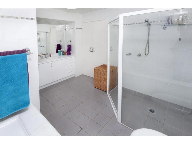 132 Coal Point Road, Coal Point NSW 2283