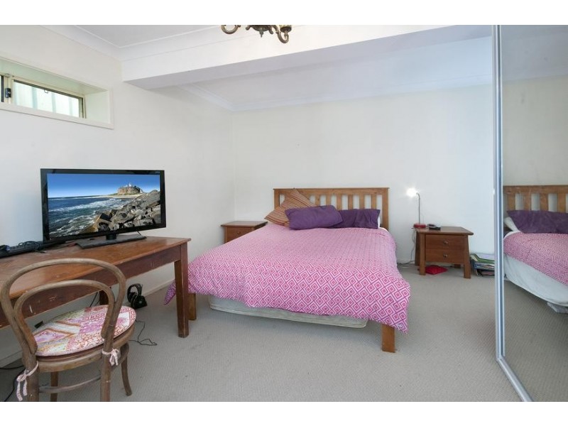132 Coal Point Road, Coal Point NSW 2283