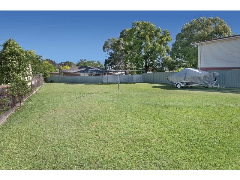 21 Fourth Street, Booragul NSW 2284