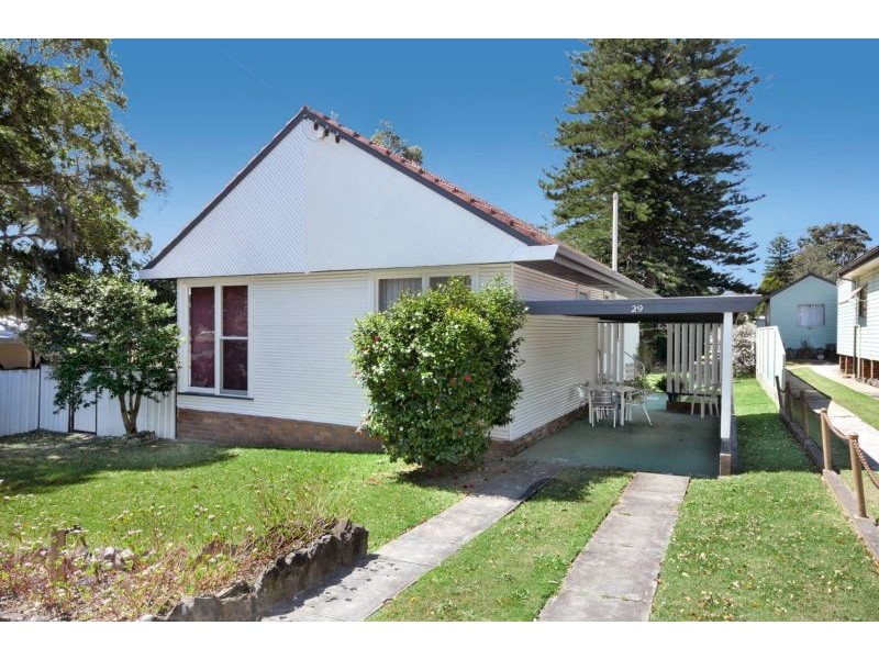 29 Amelia Street, Carey Bay NSW 2283