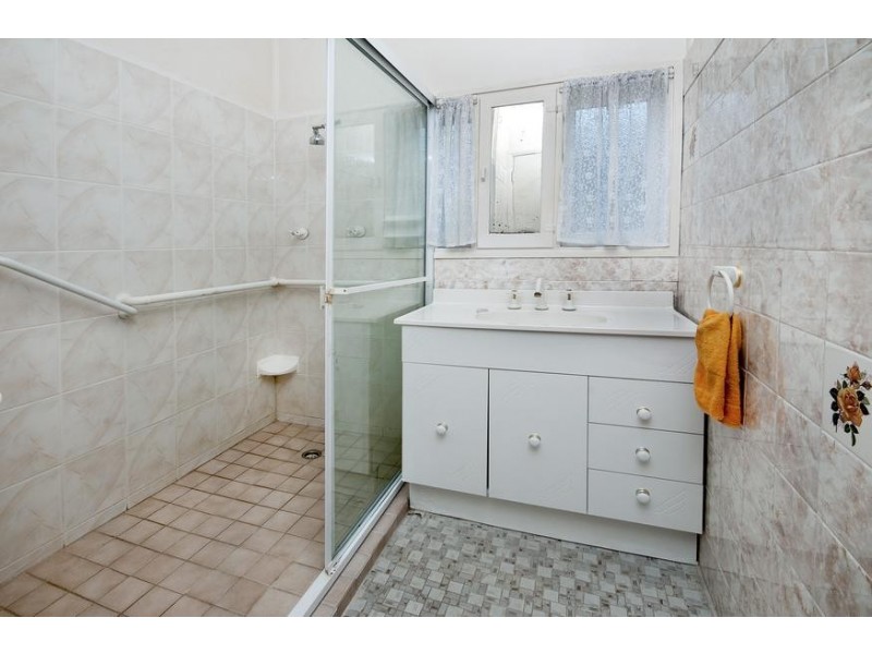 74 Thorne Street, Toronto NSW 2283