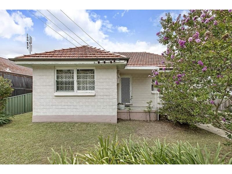 10 Marmong Street, Booragul NSW 2284