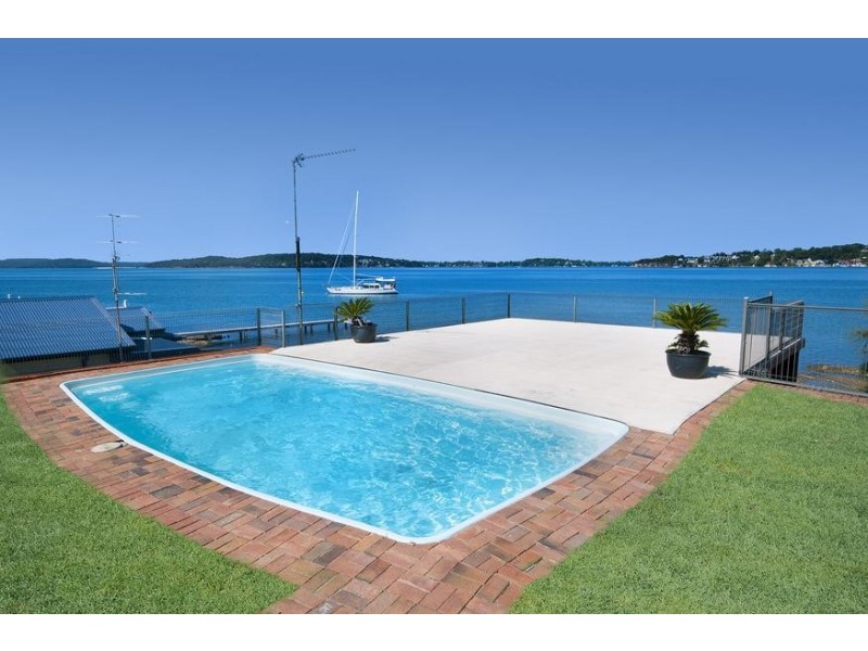 25 Grant Road, Coal Point NSW 2283