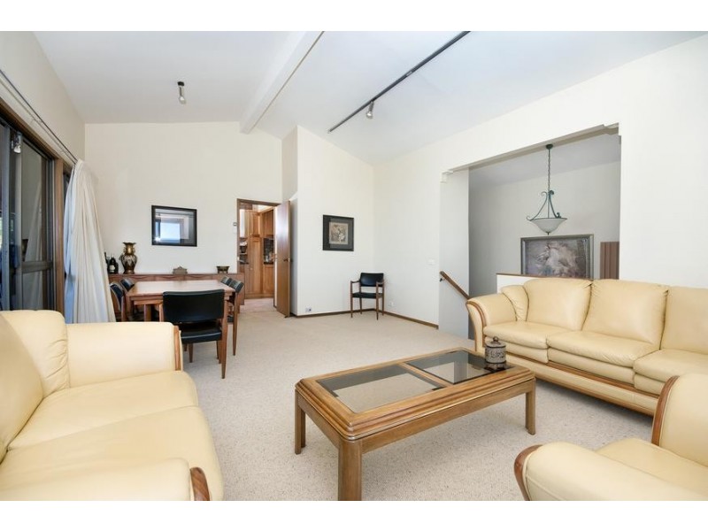 25 Grant Road, Coal Point NSW 2283