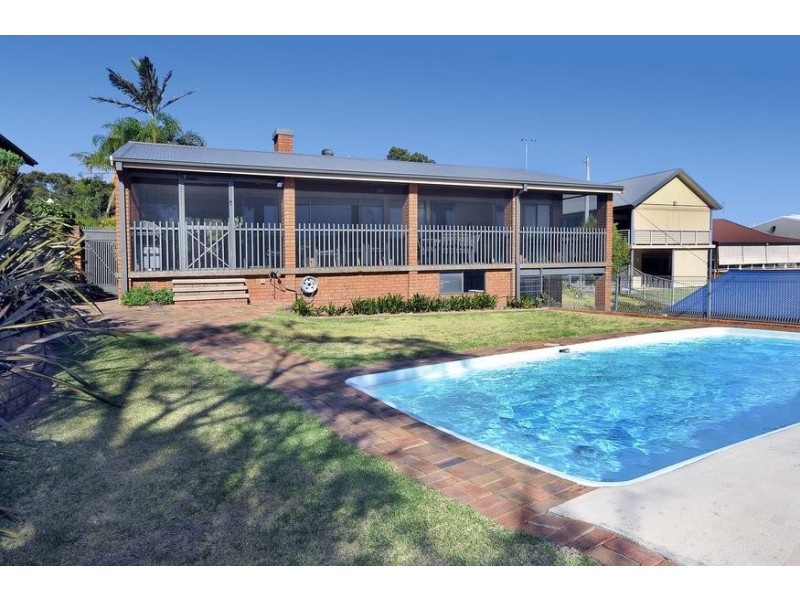25 Grant Road, Coal Point NSW 2283