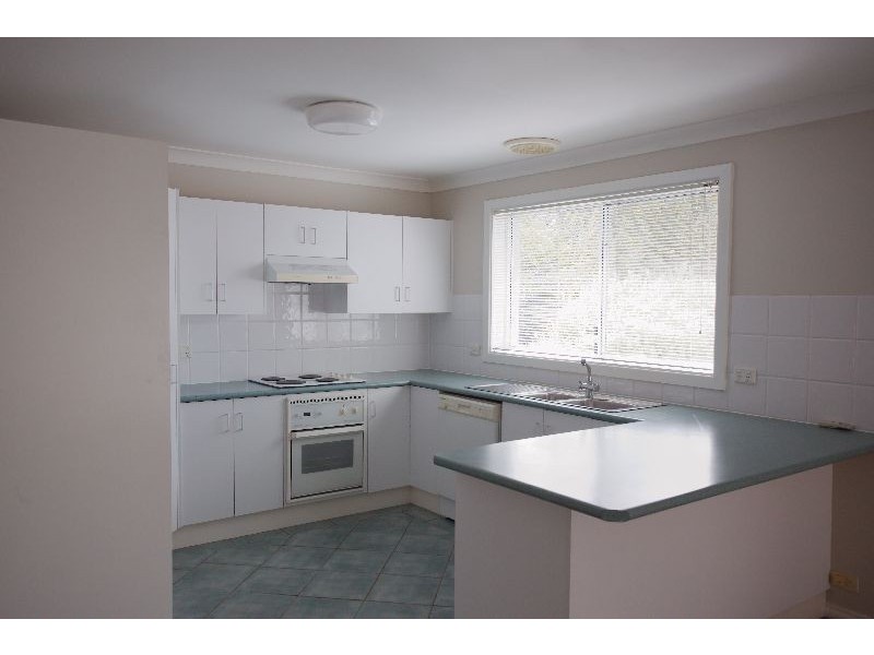 2/203A Excelsior Parade, Toronto NSW 2283