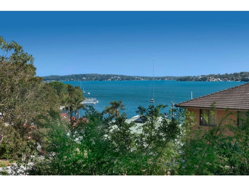 96 Coal Point Road, Coal Point NSW 2283