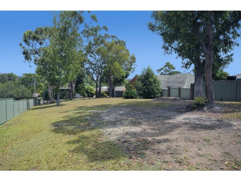 18 Turnbull Street, Fennell Bay NSW 2283