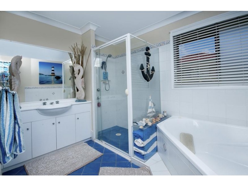31 Oakhampton Court, Toronto NSW 2283