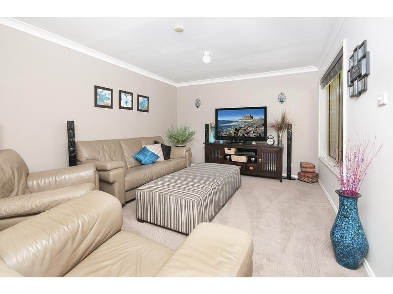 5 Claret Ash Close, Toronto NSW 2283