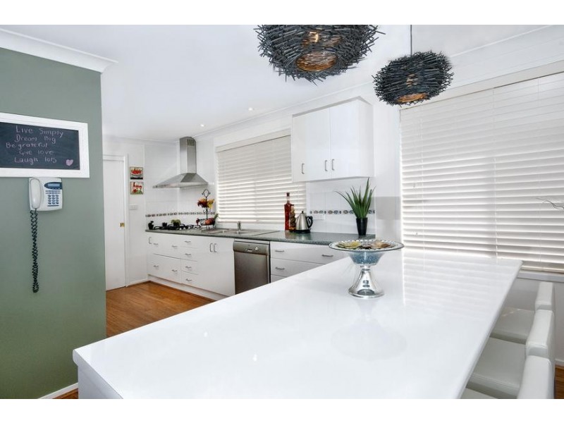5 Claret Ash Close, Toronto NSW 2283