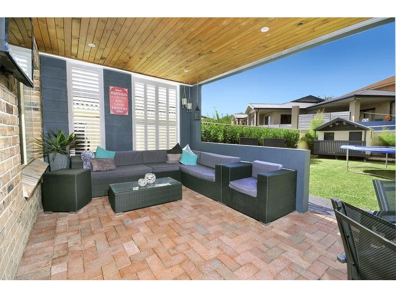 5 Claret Ash Close, Toronto NSW 2283