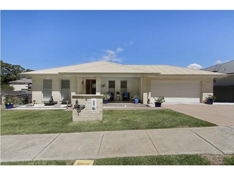 8 Bluerock Close, Fennell Bay NSW 2283