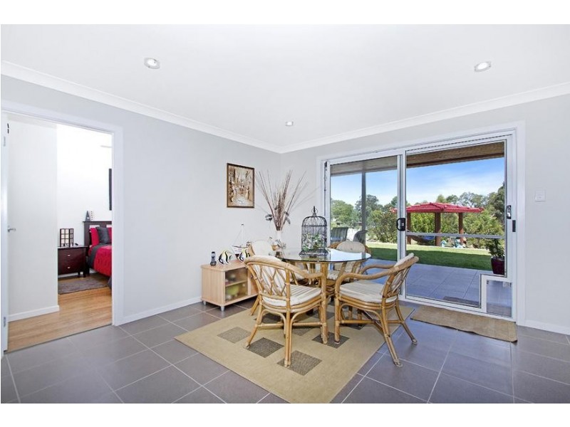 8 Bluerock Close, Fennell Bay NSW 2283