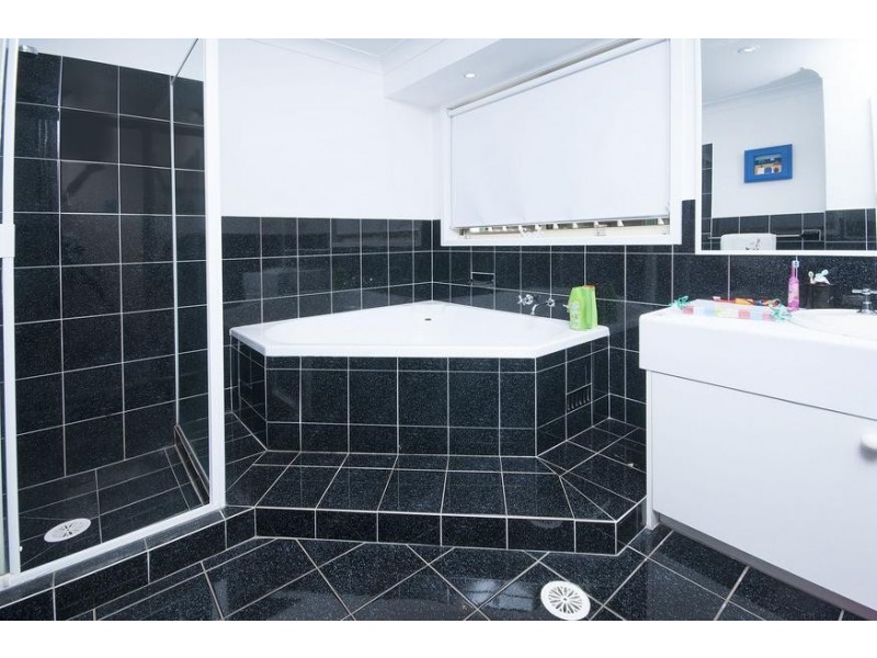 7 Peppertree Circuit, Toronto NSW 2283