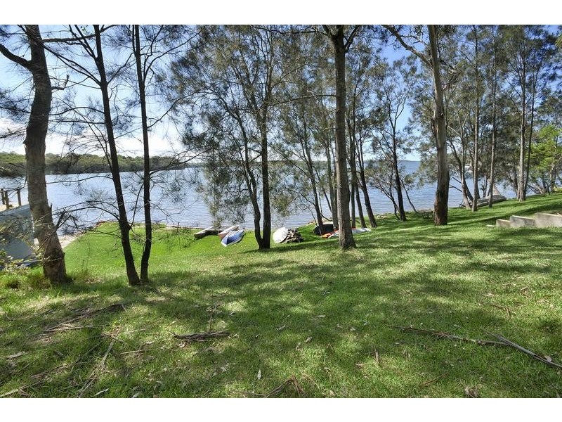 1 Keightley Street, Wyee Point NSW 2259
