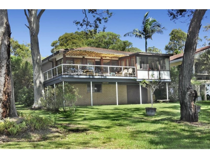 211 Watkins Road, Wangi Wangi NSW 2267