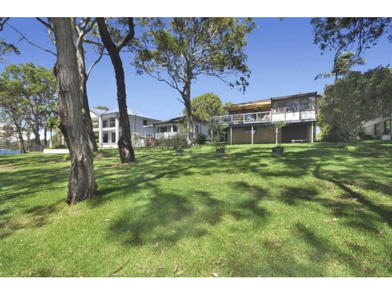 211 Watkins Road, Wangi Wangi NSW 2267