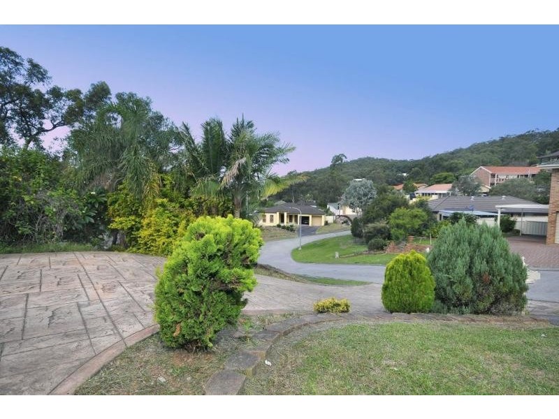 6 Claret Ash Close, Toronto NSW 2283