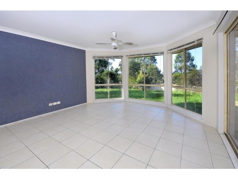 6 Claret Ash Close, Toronto NSW 2283