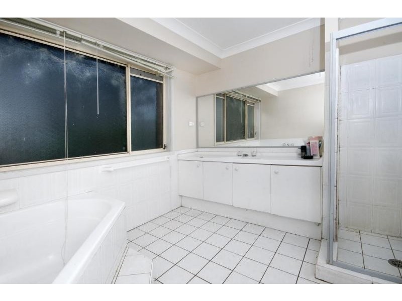 6 Claret Ash Close, Toronto NSW 2283