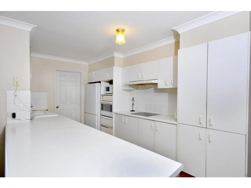 6 Claret Ash Close, Toronto NSW 2283