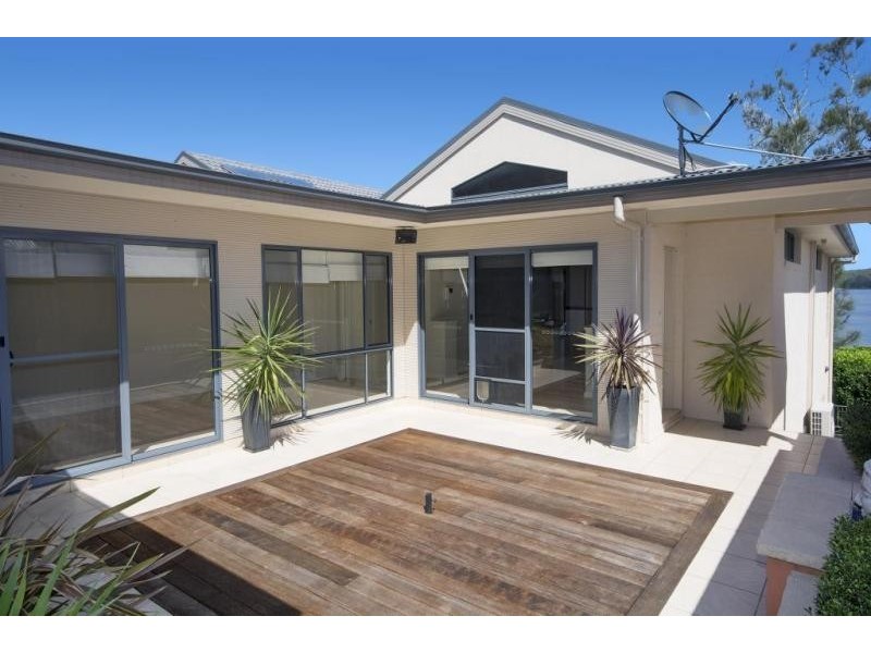 97a Coal Point Road, Coal Point NSW 2283