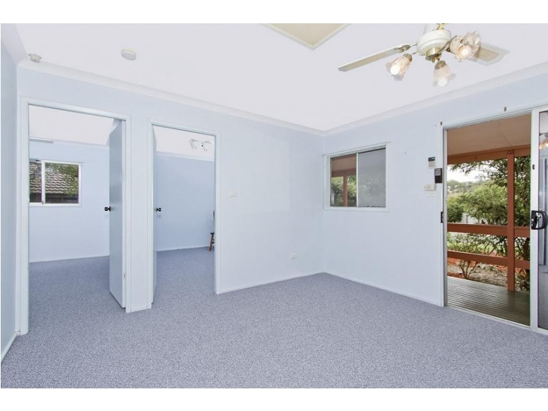 2 Knebworth Grove, Rathmines NSW 2283