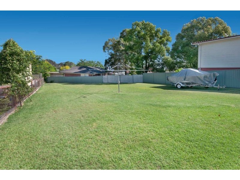 21 Fourth Street, Booragul NSW 2284