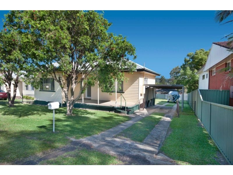 21 Fourth Street, Booragul NSW 2284