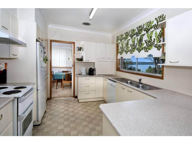 13 Dewrang Crescent, Toronto NSW 2283